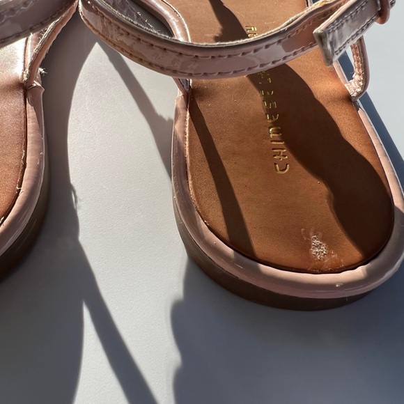 Chinese Laundry Garden 8.5 M Blush/Soft Pink Floral Open Gold-Stud Thong Sandals - Picture 6 of 8